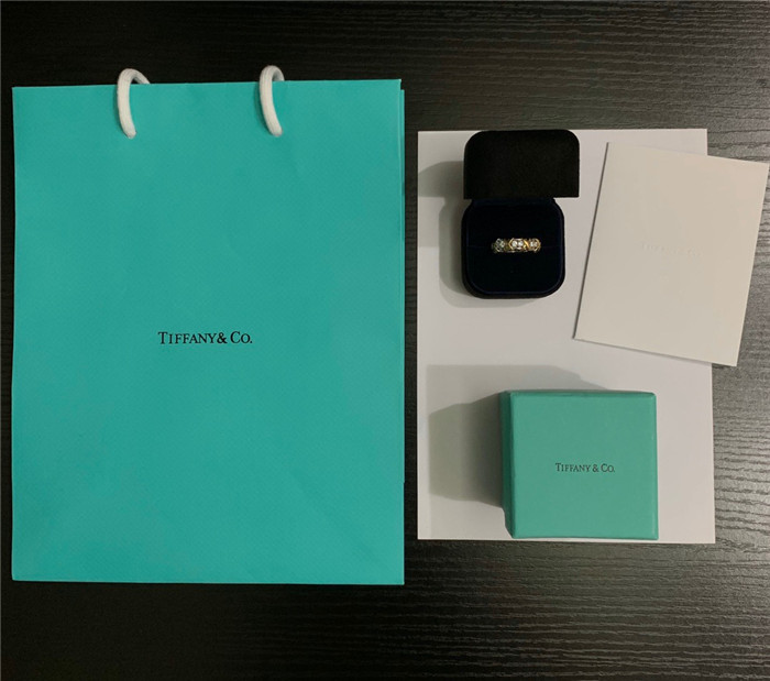 티파니 반지 T1080 2020/신상 (사이즈 카톡상담) (정품과 비교가능한 퀄리티 )