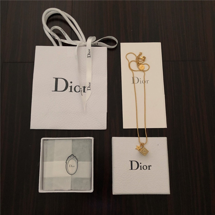 디올 목걸이 D3010 2020/신상 (정품과 비교가능한 퀄리티 )