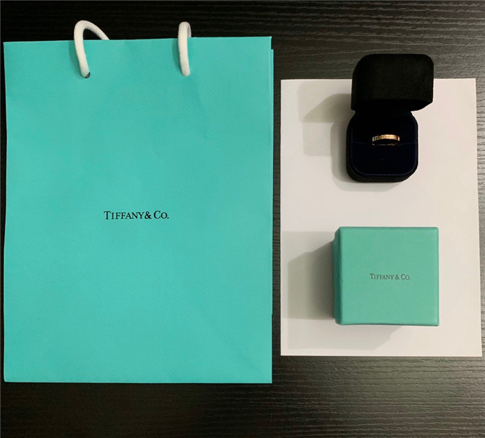 티파니 반지 T1099 2020/신상 (사이즈 카톡상담) (정품과 비교가능한 퀄리티 )
