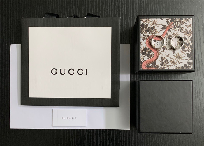 구찌 반지 G1028 2020/신상 (사이즈 카톡상담) (정품과 비교가능한 퀄리티 )