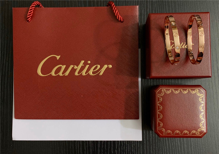 까르띠에 팔찌 C3011 2020/신상 (정품과 비교가능한 퀄리티 )