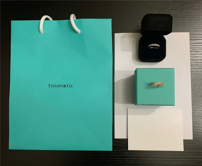 티파니 반지 T1299 2020/신상 (사이즈 카톡상담) (정품과 비교가능한 퀄리티 )