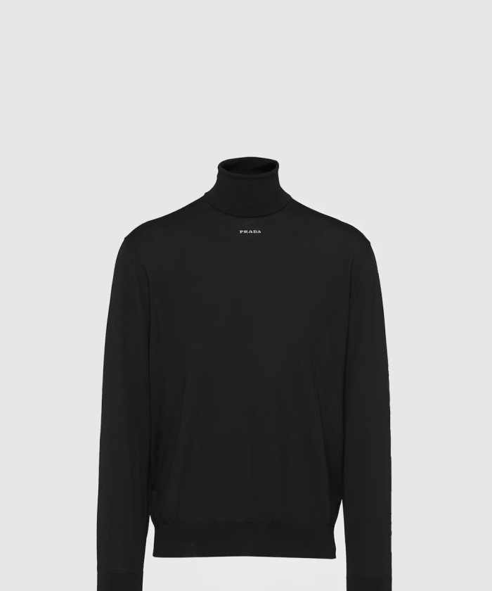 프라다 슈퍼파인 터틀넥 스웨터 UMR555