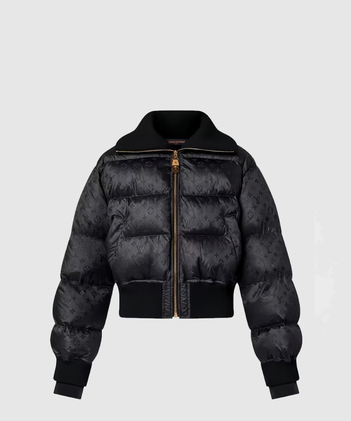 루이비통 크롭드 모노그램 푸퍼 재킷 1AC0OK