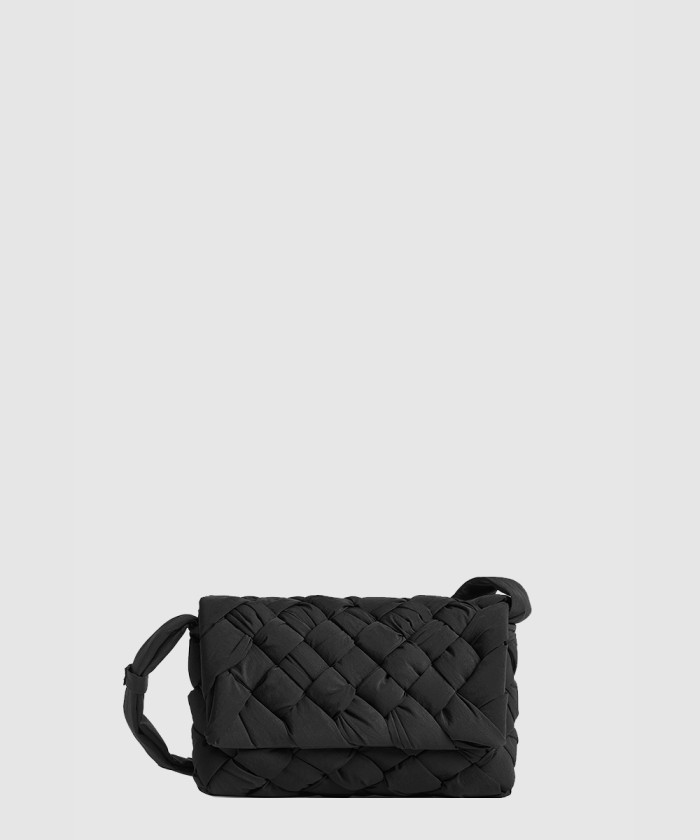 보테가베네타 스몰 럼플 메신저백 795498