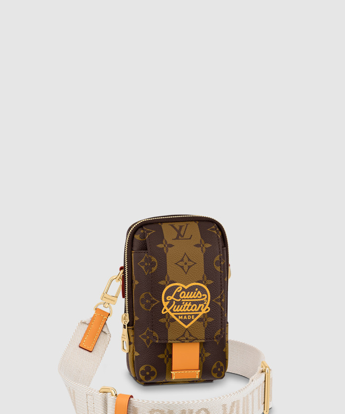 루이비통 더블 폰 파우치 M81005