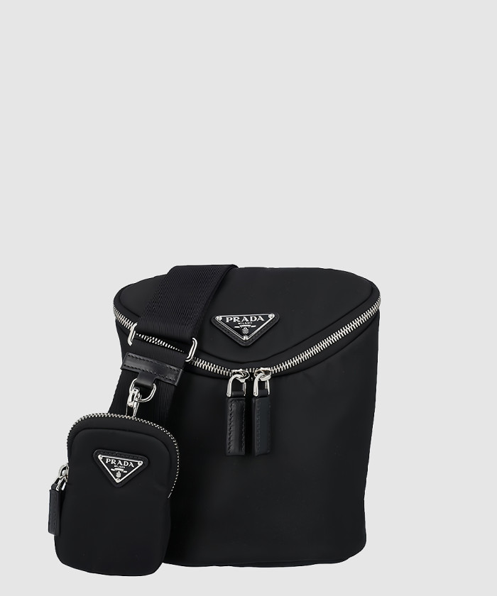프라다 클래식 삼각 로고 크로스백 1BA147