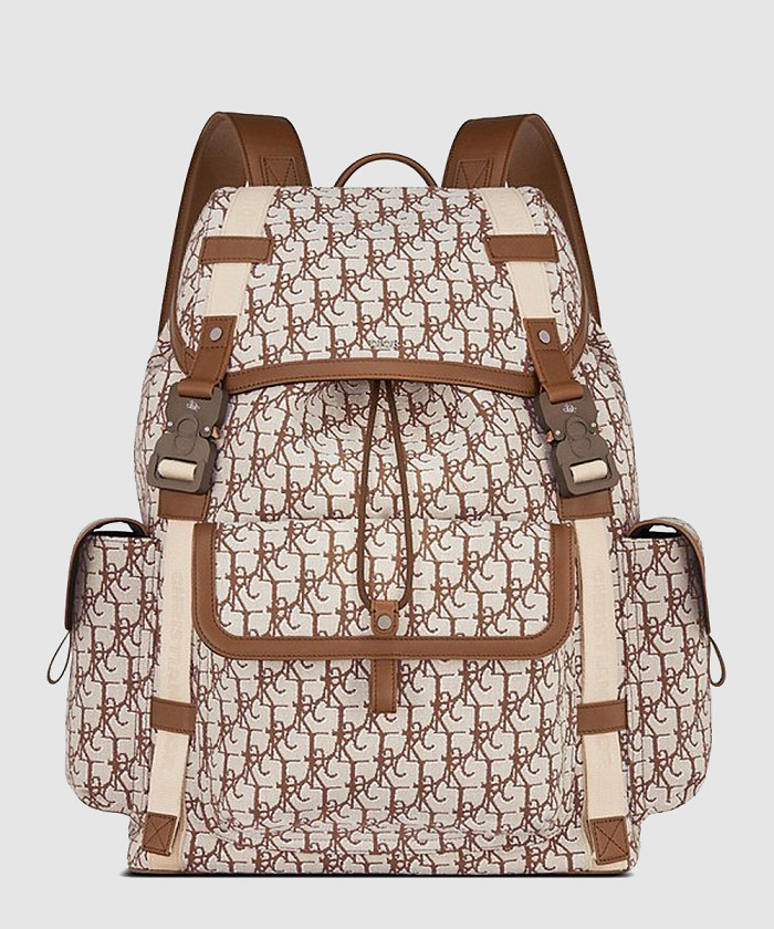 디올 히트 더 로드 라지 백팩 1ESBA