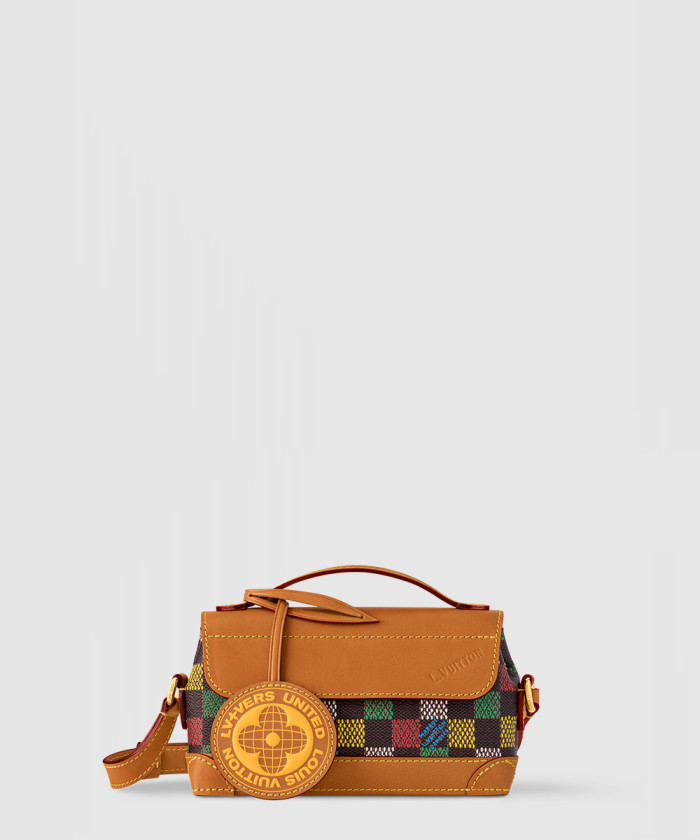 루이비통 스티머 이스트 웨스트 웨어러블 지갑 N00187