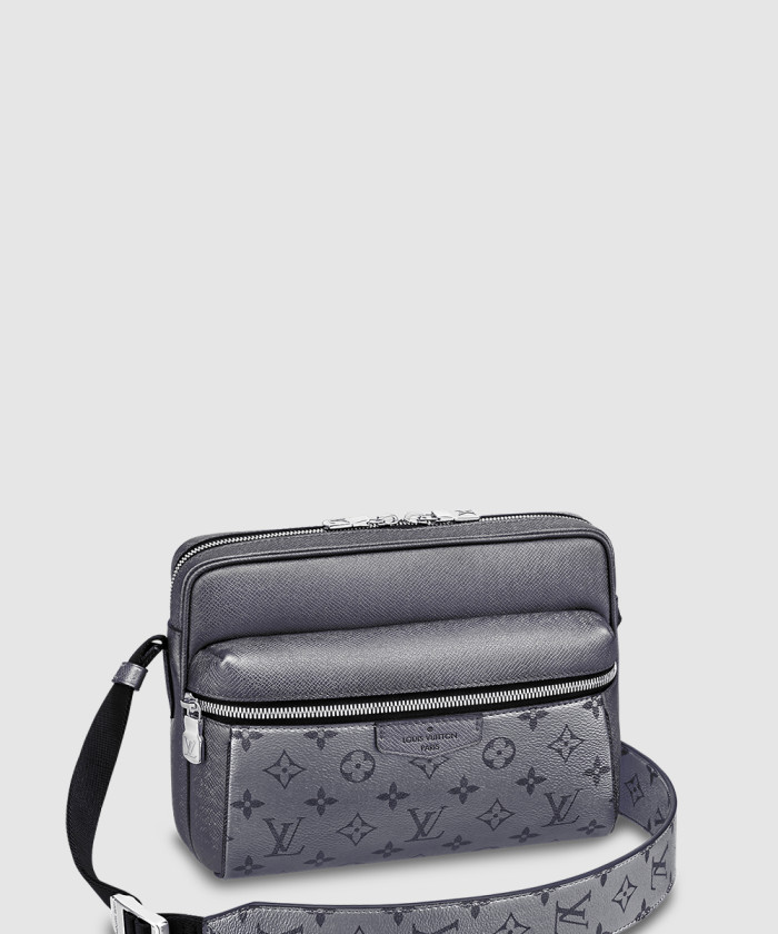 루이비통 아웃도어 메신저백 M30830