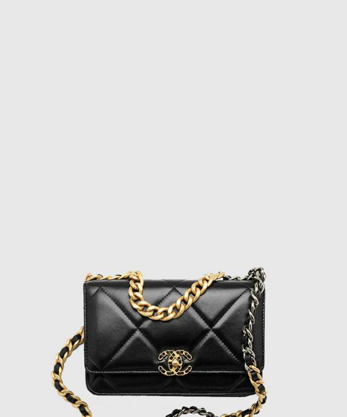 샤넬 체인 달린 19 지갑 AP3267