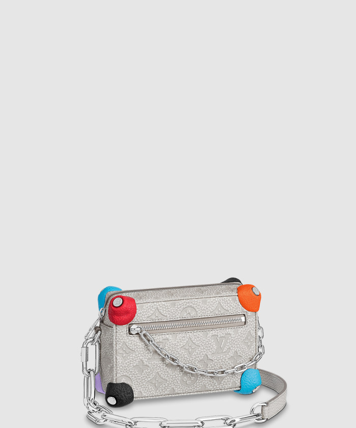 루이비통 미니 소프트 트렁크 M81606