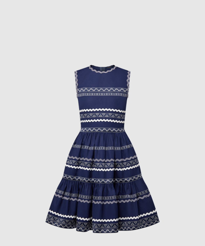 루이비통 그래픽 트림 티어드 드레스 1AFSO4