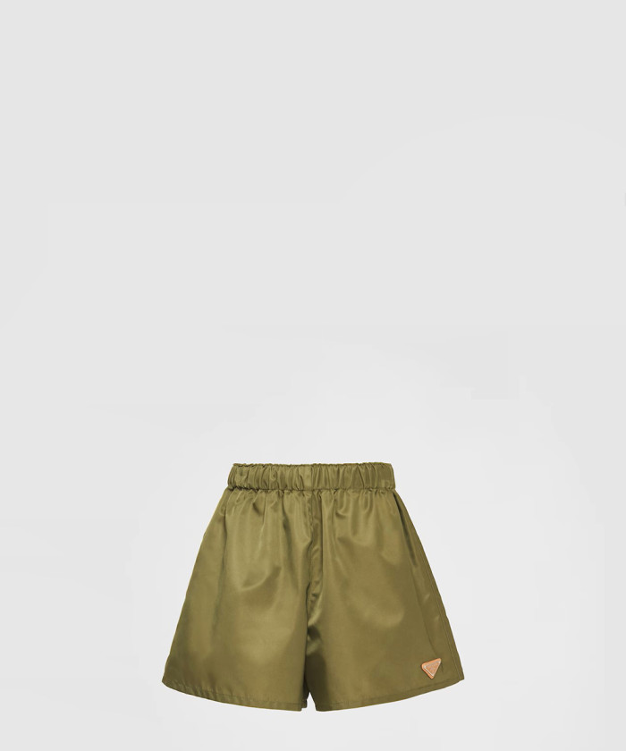 프라다 리나일론 쇼츠 22C757