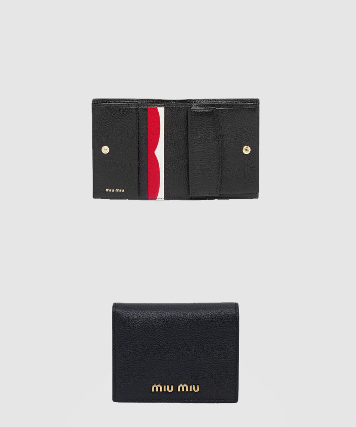 미우미우 마테라쎄 나파 가죽 반지갑 5MV204